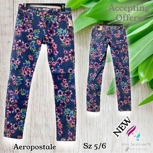 Aeropostale NEW - Sz 5 / 6 - LOLA floral JEGGING